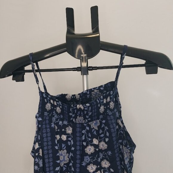 Old Navy Blue Flower Tank - Picture 14 of 14